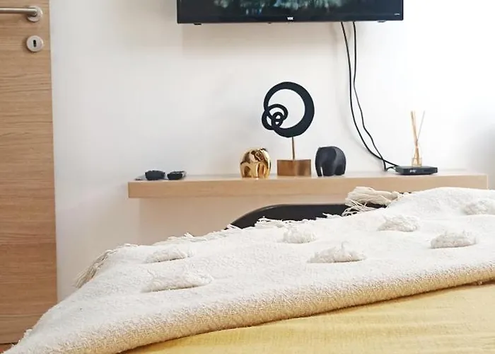 Daire Blagojevic Hill *